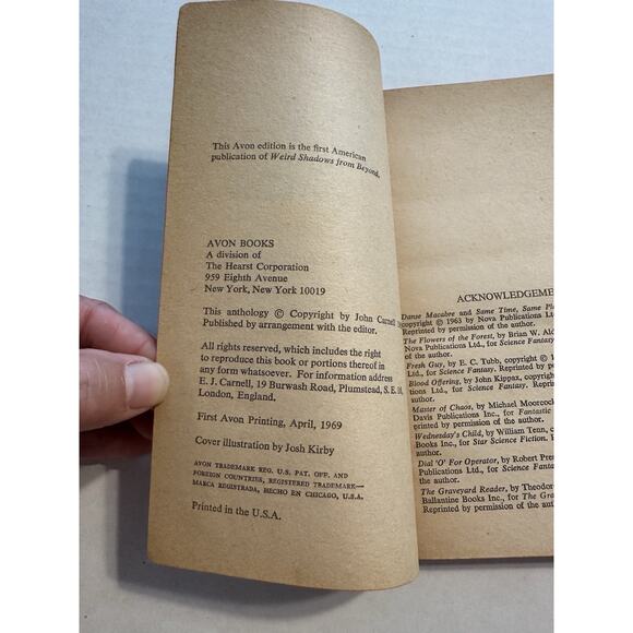 Weird Shadows From Beyond by John Carnell First Avon Printing 1969 Sci Fi - Picture 3 of 10
